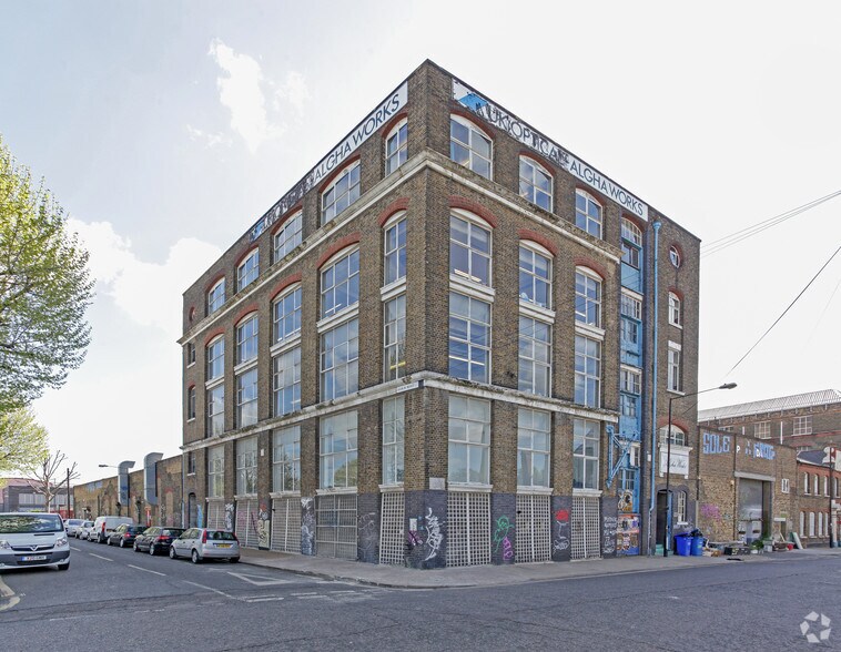 Smeed Rd, London for lease - Primary Photo - Image 1 of 3