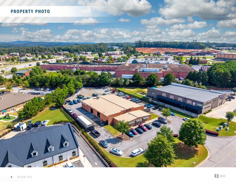 2319 Sparta Way, Buford, GA à vendre - Photo du bâtiment - Image 3 de 10