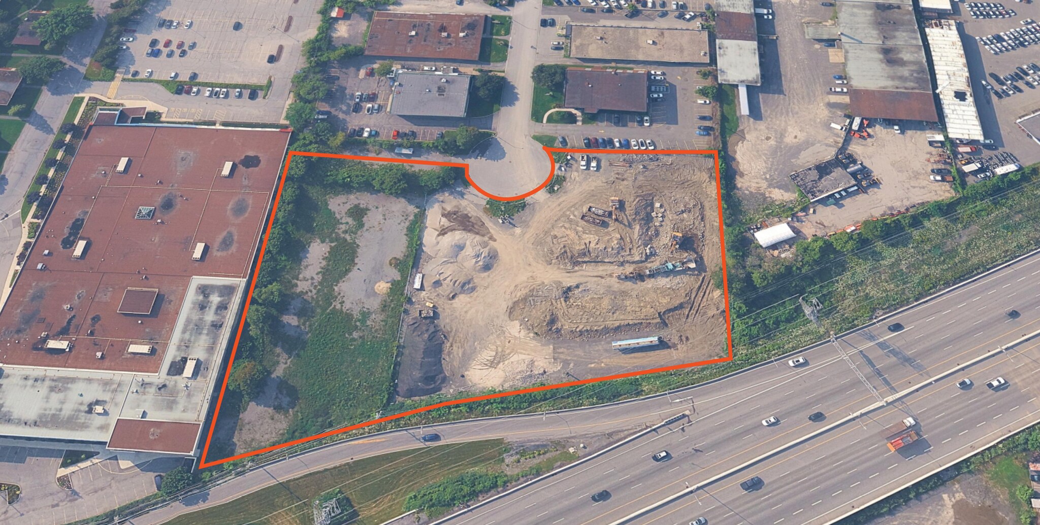 864 Lady Ellen Pl, Ottawa, ON for lease Primary Photo- Image 1 of 2