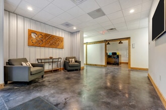 1917 Commonwealth Ln, Tallahassee, FL for lease Interior Photo- Image 2 of 21