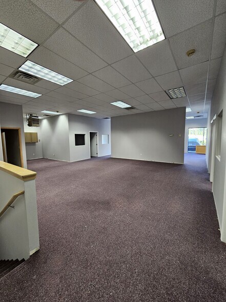 4015 Rucker Ave, Everett, WA à louer - Photo intérieure - Image 3 de 5