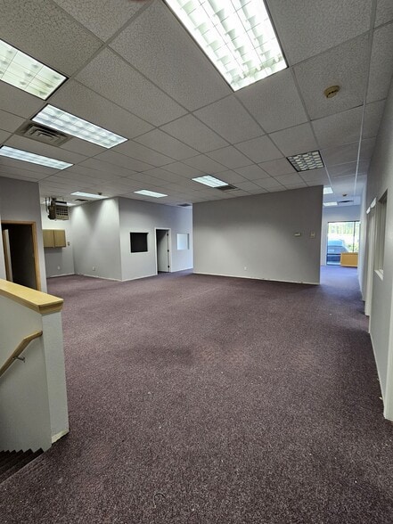 4015 Rucker Ave, Everett, WA à louer - Photo intérieure - Image 3 de 5