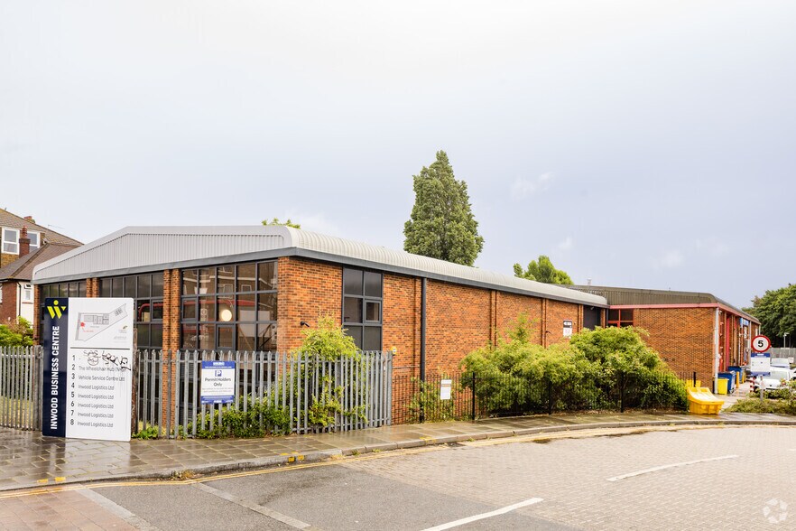 Whitton Rd, Hounslow à louer - Photo principale - Image 1 de 3