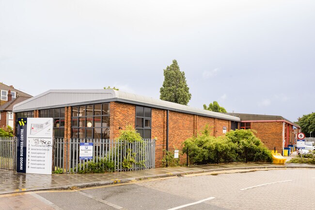 Plus de détails pour Whitton Rd, Hounslow - Industriel à louer