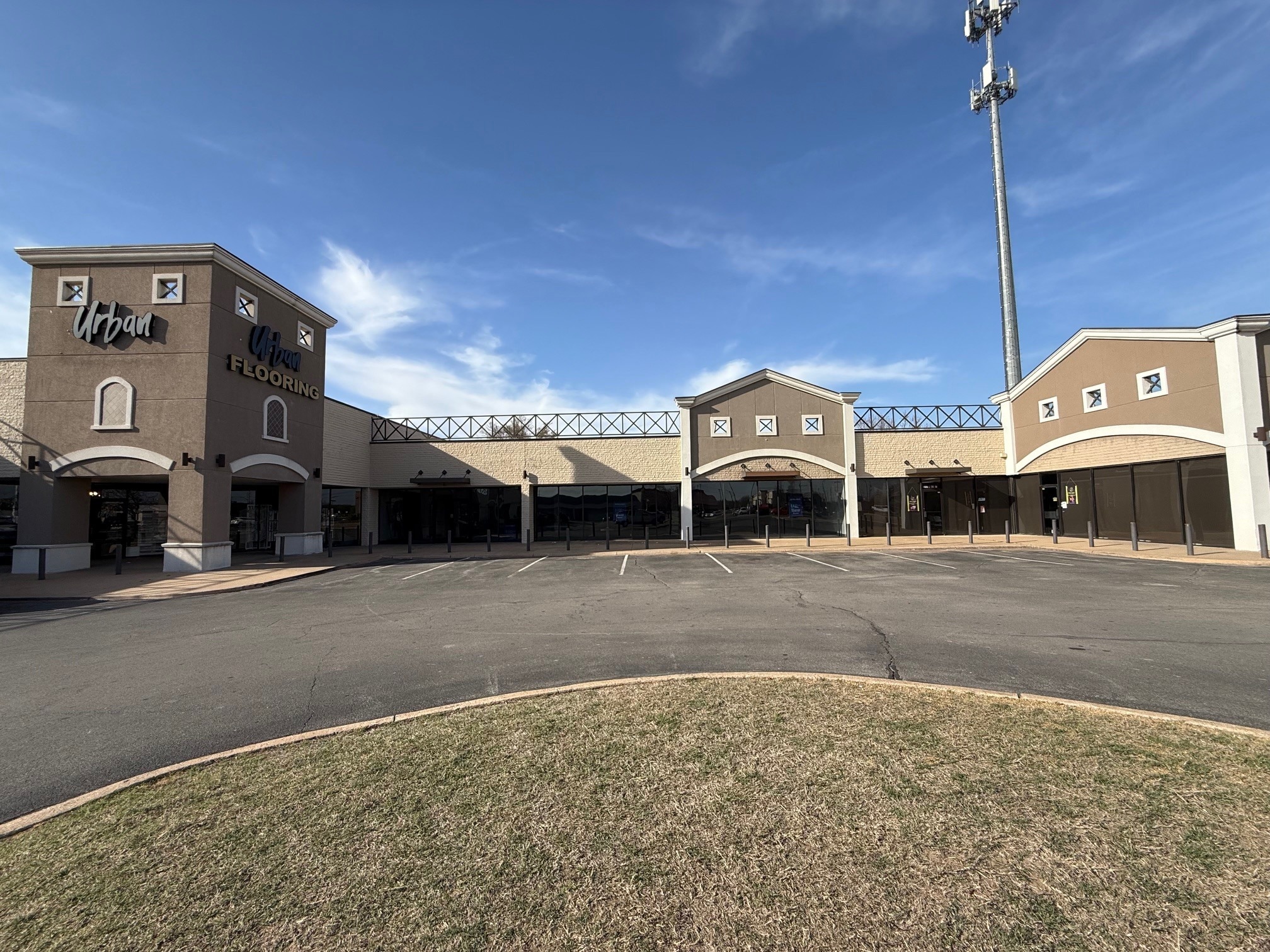 3717-3737 W Main St, Norman, OK for lease Primary Photo- Image 1 of 8