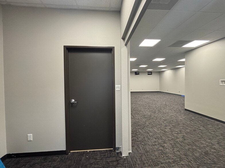 8200 Windway Dr, Windcrest, TX for lease - Building Photo - Image 2 of 9