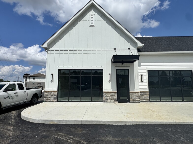 4662-4668 Hall Rd, Columbus, OH for lease - Building Photo - Image 3 of 28