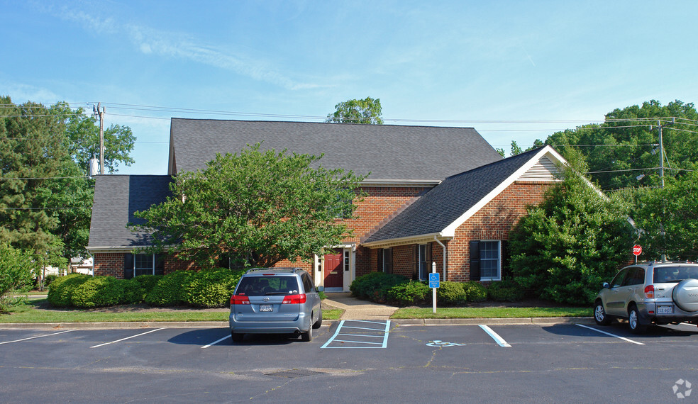 2832 S Lynnhaven Rd, Virginia Beach, VA for sale - Building Photo - Image 1 of 1