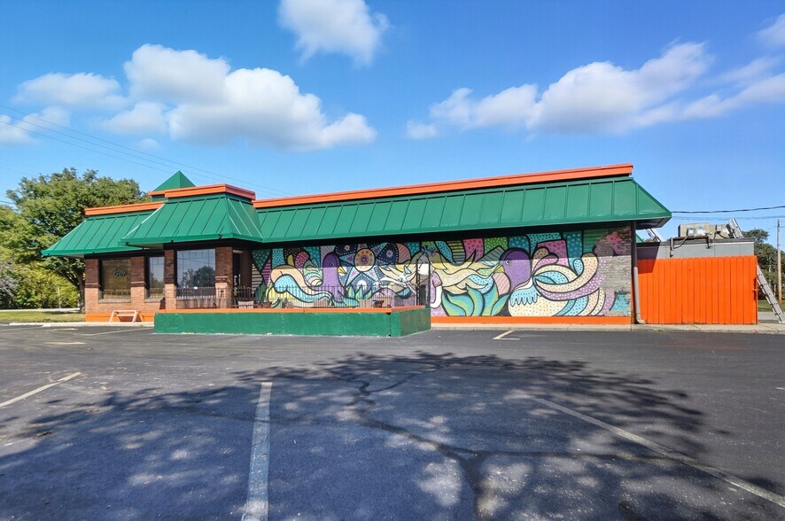 1535 Xenia Ave, Yellow Springs, OH à vendre - Photo du bâtiment - Image 3 de 19