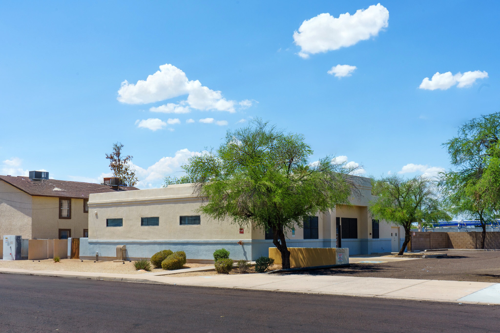 422 W Ivyglen St, Mesa, AZ for sale Primary Photo- Image 1 of 2