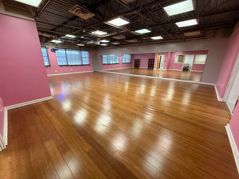 6251 US Highway 19 N, Pinellas Park, FL for lease - Building Photo - Image 3 of 28