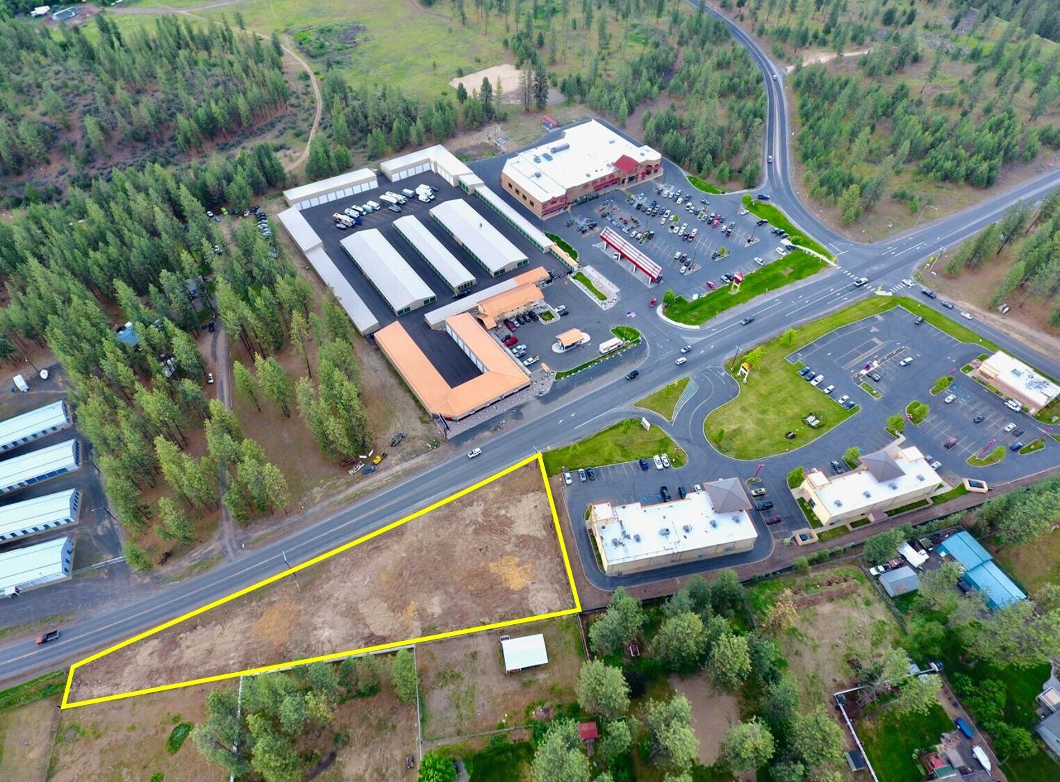 5912 Highway 291, Nine Mile Falls, WA for lease Primary Photo- Image 1 of 4