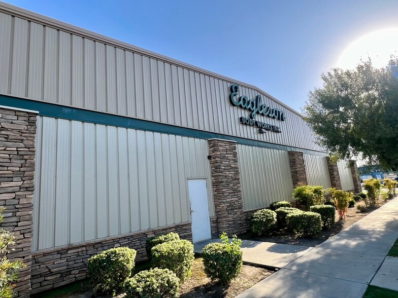 1517 25th St, Bakersfield, CA for lease - Building Photo - Image 1 of 7