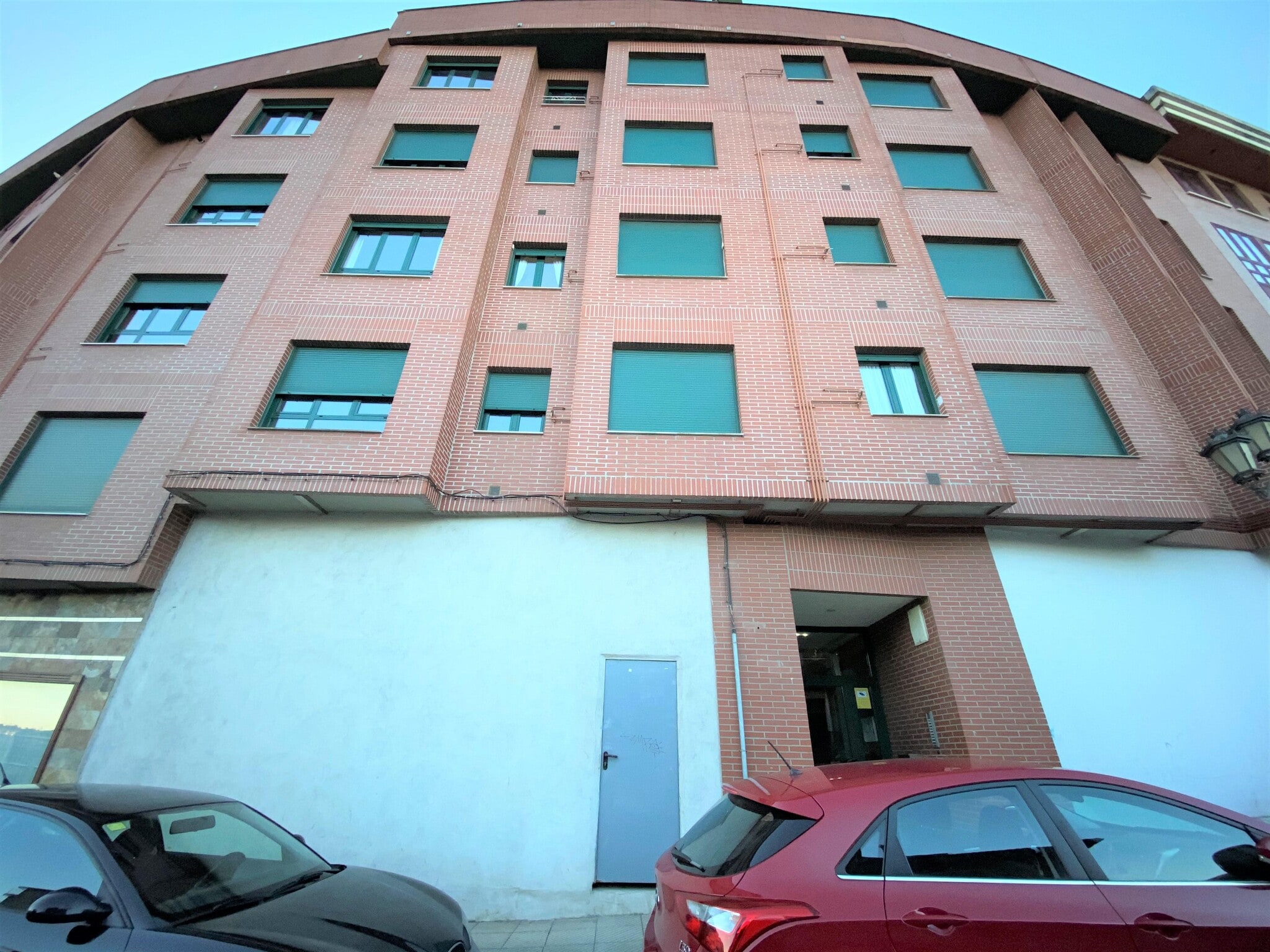 Calle de Antonio Martínez Vega, Oviedo, Asturias for sale Building Photo- Image 1 of 7