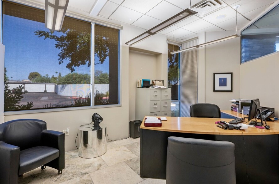 10930 N Tatum Blvd, Phoenix, AZ for sale - Building Photo - Image 2 of 10