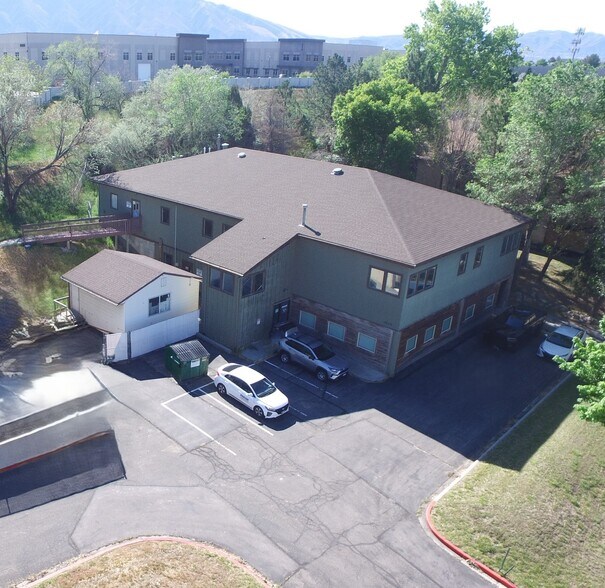 9075 S Riverside Dr, Sandy, UT à vendre - Photo principale - Image 1 de 18
