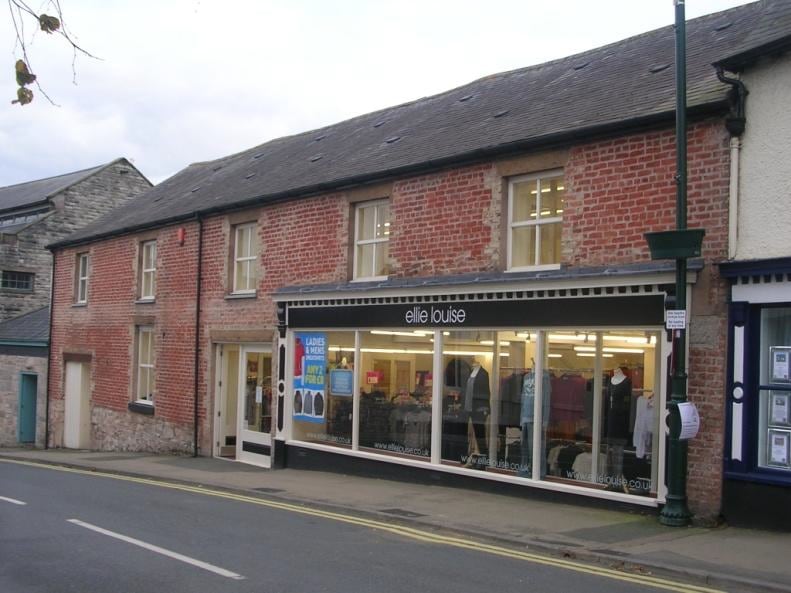 2-4 Market St, Ruthin à louer Photo principale- Image 1 de 3