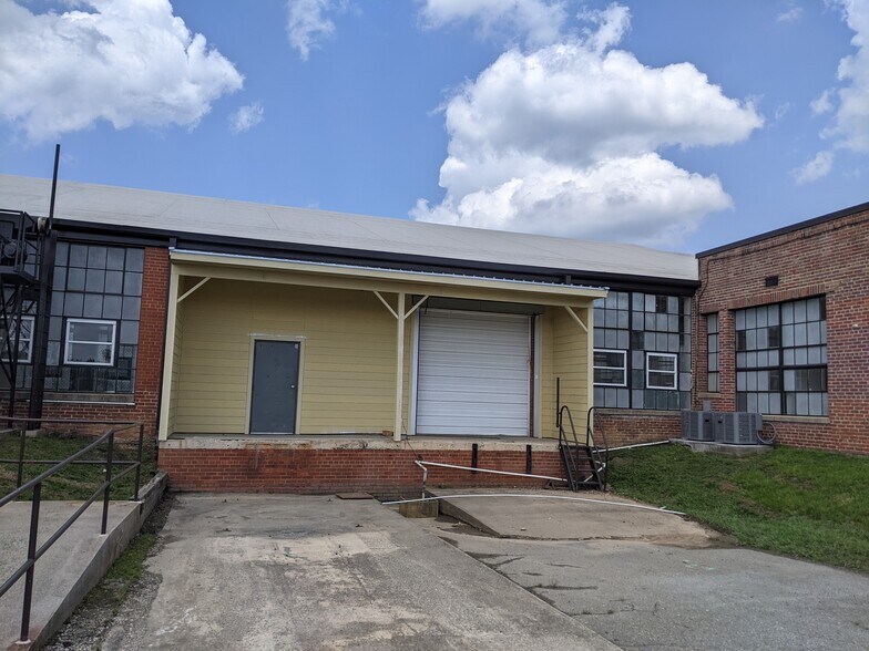 206 Bruce St, Greensboro, NC à louer - Photo du bâtiment - Image 2 de 8