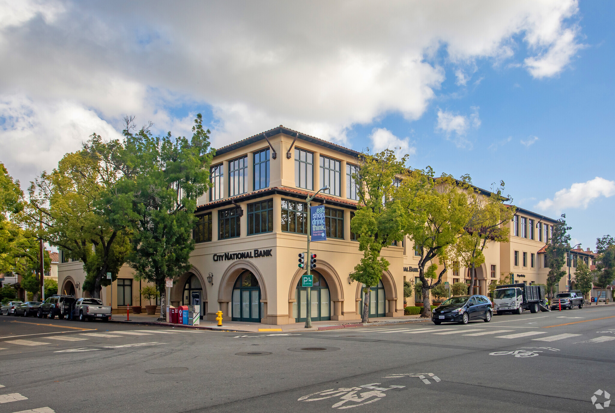 245 Lytton Ave, Palo Alto, CA à louer Photo du bâtiment- Image 1 de 7