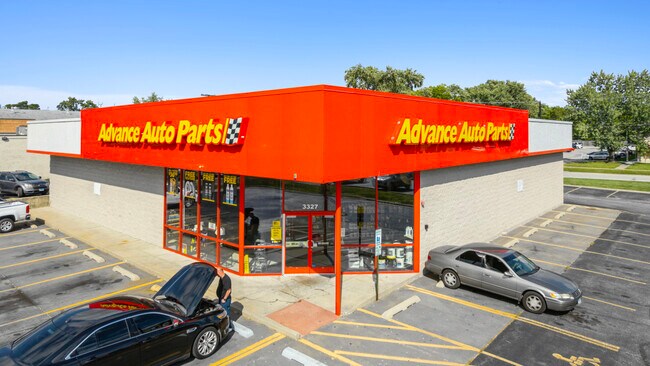 Plus de détails pour 3327 Chicago Rd, South Chicago Heights, IL - Commerce de détail à vendre