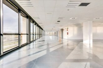 Office in Sant Cugat del Vallès, Barcelona for lease Interior Photo- Image 2 of 6