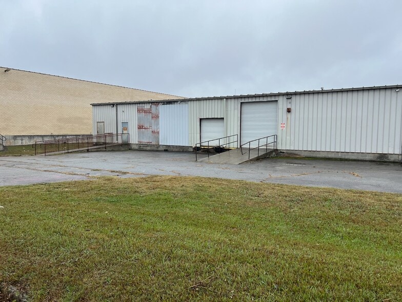 992 Sampler Way, East Point, GA for lease - Building Photo - Image 3 of 6