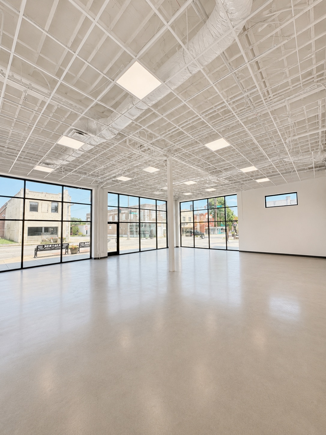 120 E Rogers Blvd, Skiatook, OK for lease Interior Photo- Image 1 of 7