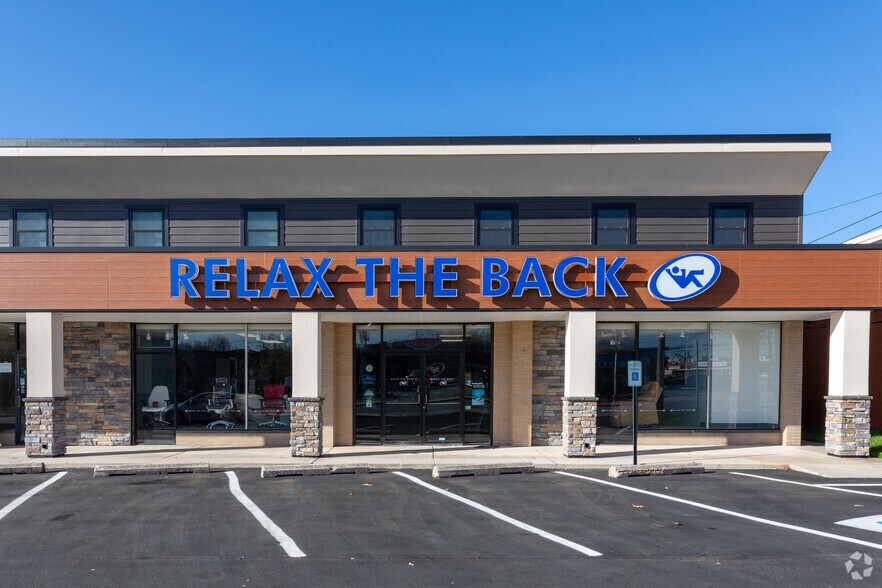 3906-3908 Concord Pike, Wilmington, DE à louer - Photo du bâtiment - Image 2 de 4