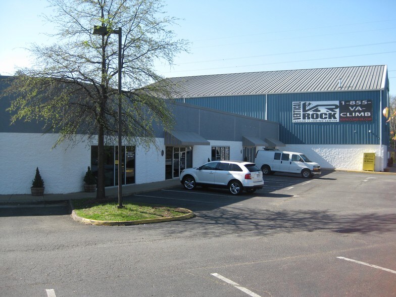 10217-10225 Nokesville Rd, Manassas, VA à louer - Photo du bâtiment - Image 3 de 4