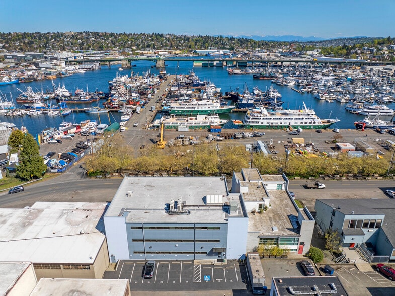 4241 21st Ave W, Seattle, WA for sale - Building Photo - Image 2 of 33