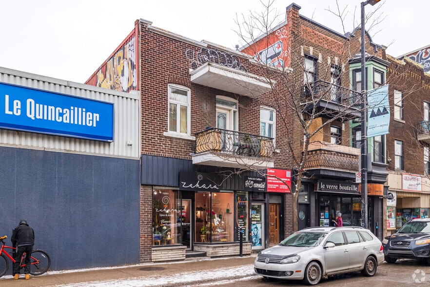 2122 Av du Mont-Royal E, Montréal, QC à vendre - Photo principale - Image 1 de 2