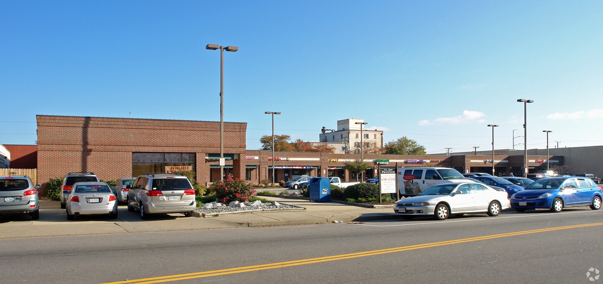 222 W 21st St, Norfolk, VA for lease Building Photo- Image 1 of 9