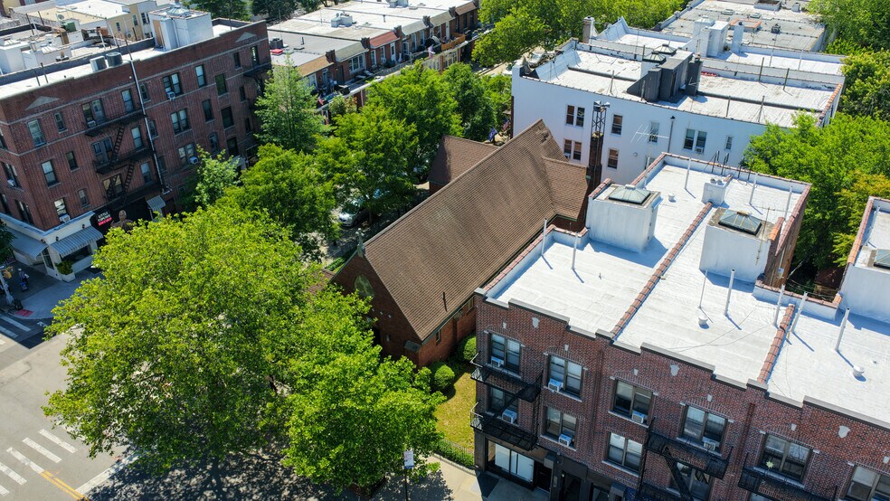 9020 3rd Ave, Brooklyn, NY à vendre - Photo du bâtiment - Image 1 de 4