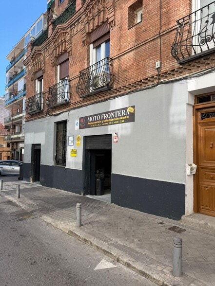 Retail in Madrid, Madrid for lease - Building Photo - Image 2 of 4