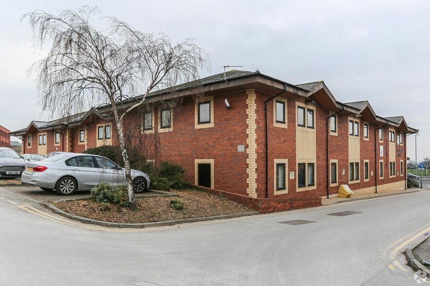 York Rd, Leeds for lease - Building Photo - Image 3 of 7