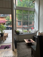 325 W 11th St, New York, NY à louer Photo du bâtiment- Image 1 de 4