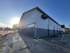 1728 E New York St, Indianapolis, IN for lease Building Photo- Image 2 of 7