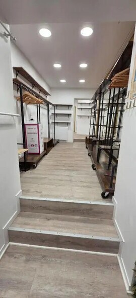 Retail in La Baule-Escoublac for lease - Interior Photo - Image 3 of 6