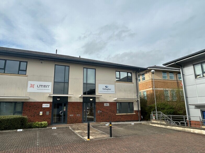 Old Gloucester Rd, Bristol à vendre - Photo du bâtiment - Image 2 de 6