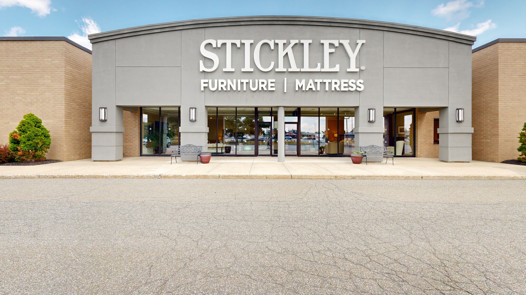 151 Wolf Rd, Colonie, NY à vendre Photo du bâtiment- Image 1 de 46