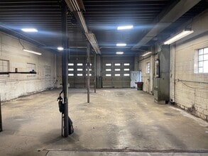 1229 Generals Hwy, Crownsville, MD for lease Interior Photo- Image 1 of 2