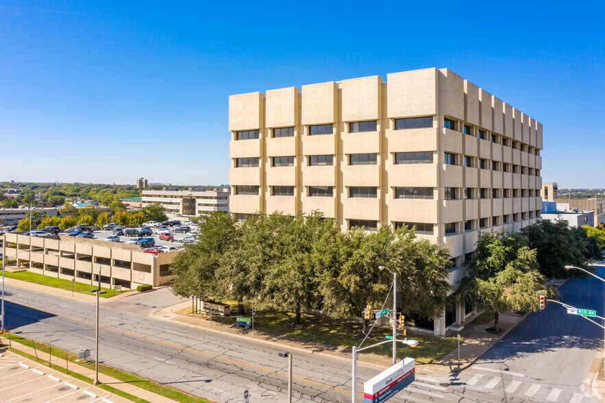 800 8th Ave, Fort Worth, TX à louer - Photo du bâtiment - Image 2 de 2