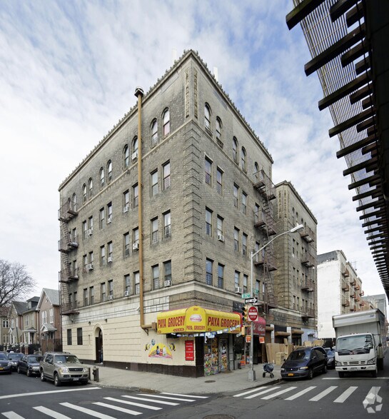 2597 Jerome Ave, Bronx, NY à vendre - Photo principale - Image 1 de 3
