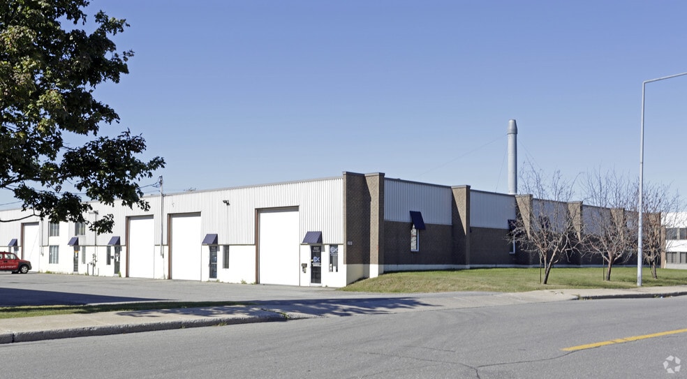 820-822 Boul Guimond, Longueuil, QC à vendre - Photo principale - Image 1 de 2