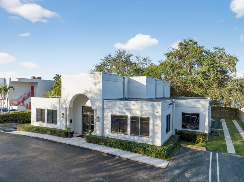 9410 SW 77th Ave, Miami, FL for lease - Building Photo - Image 2 of 74