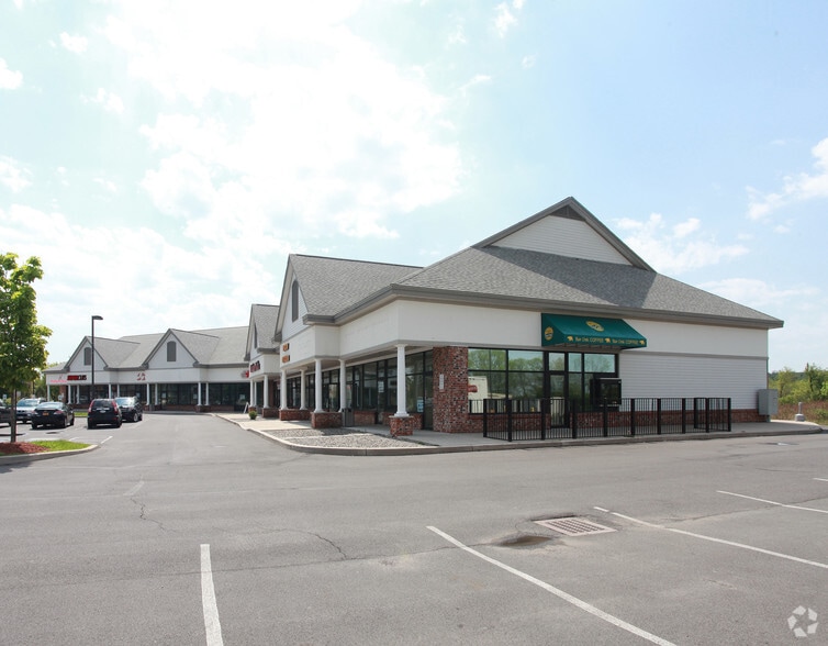8220-8250 Cazenovia Rd, Manlius, NY for lease - Building Photo - Image 3 of 6