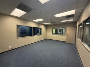 2195 Larkspur Ln, Redding, CA à vendre Photo intérieure- Image 2 de 2