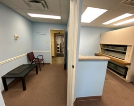 450 Central Ave, London, ON à louer Photo intérieure- Image 2 de 5