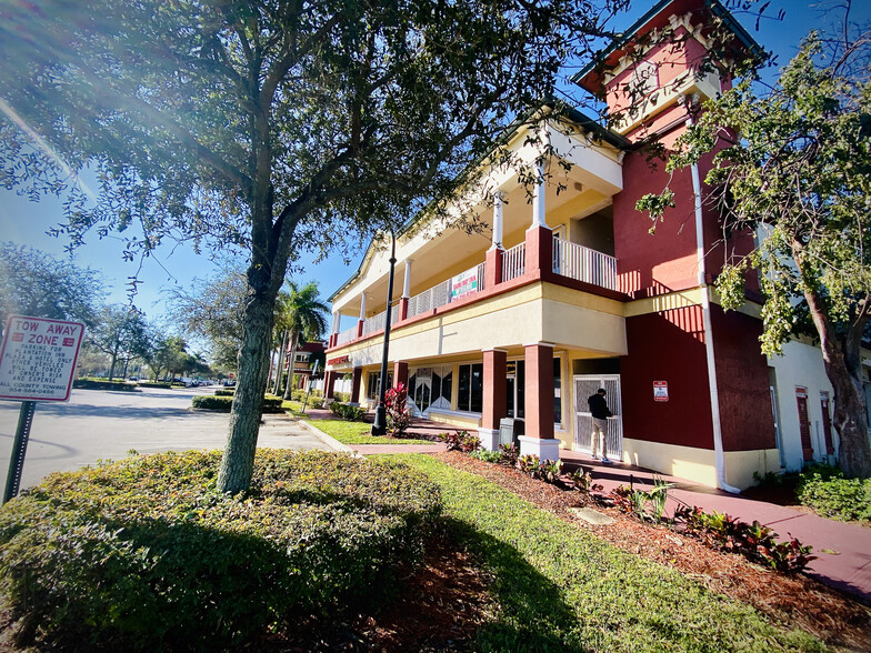 377 N State Road 7, Plantation, FL for lease - Building Photo - Image 3 of 6