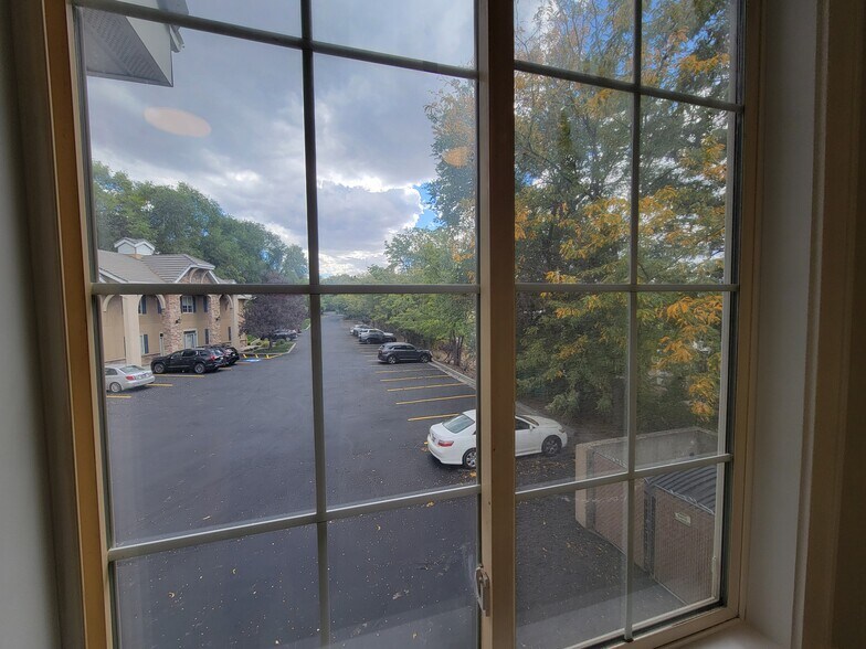 47 W 9000 S, Sandy, UT à louer - Photo du bâtiment - Image 2 de 15